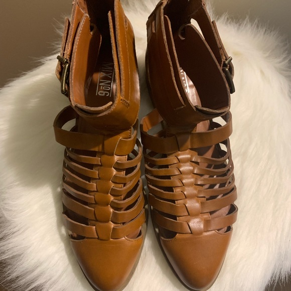 Cute Shoes - Picture 2 of 5